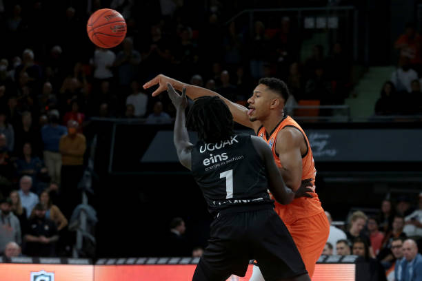 教练执导 教练执导