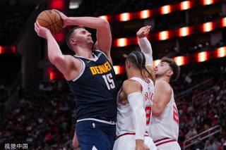 表现出浓厚 表现出浓厚