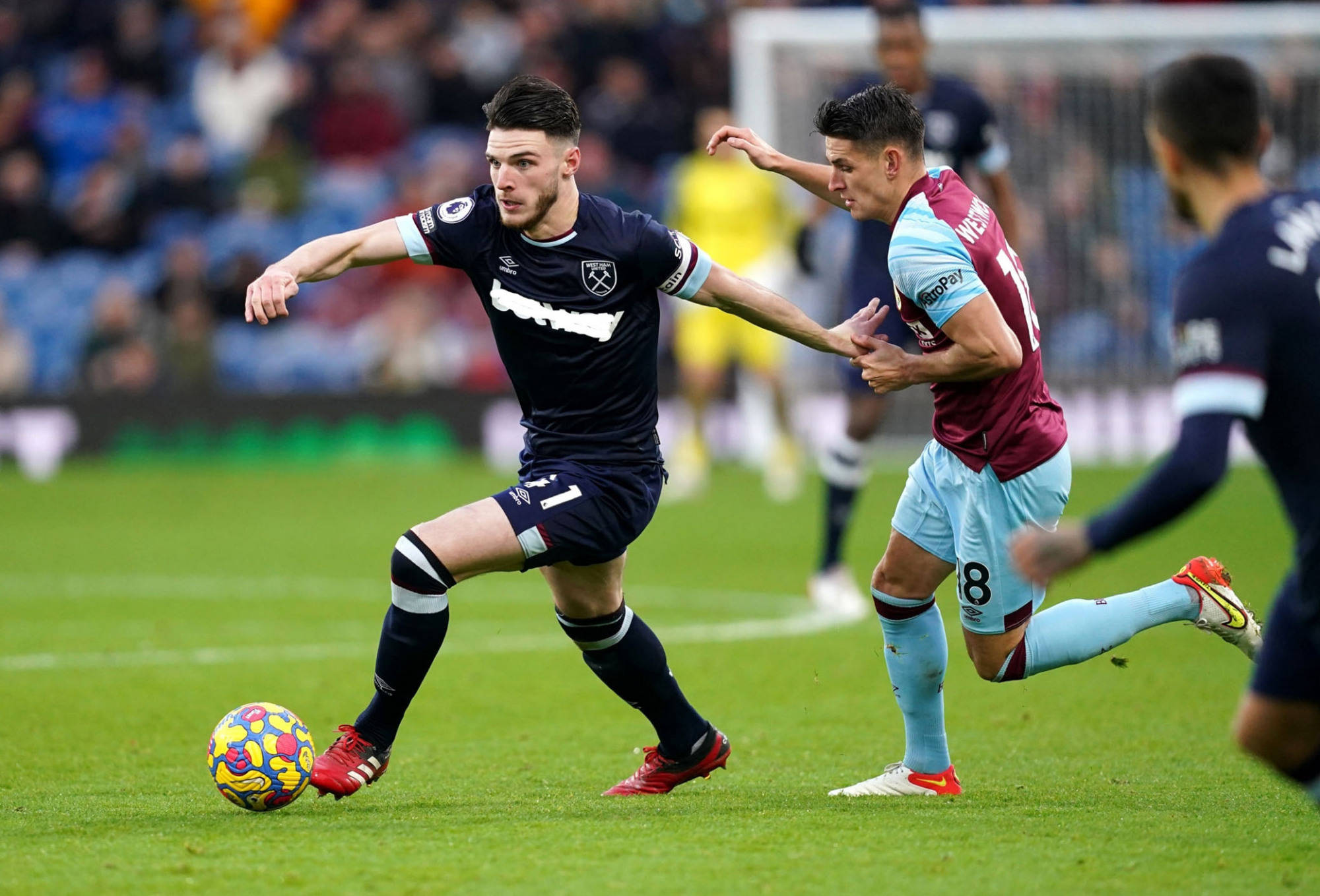 借日渐增多 借日渐增多